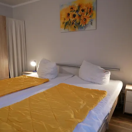 & Karlchen Apartment