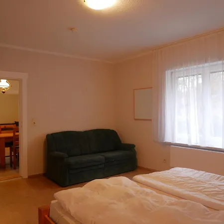 & Karlchen * 科斯旺德特